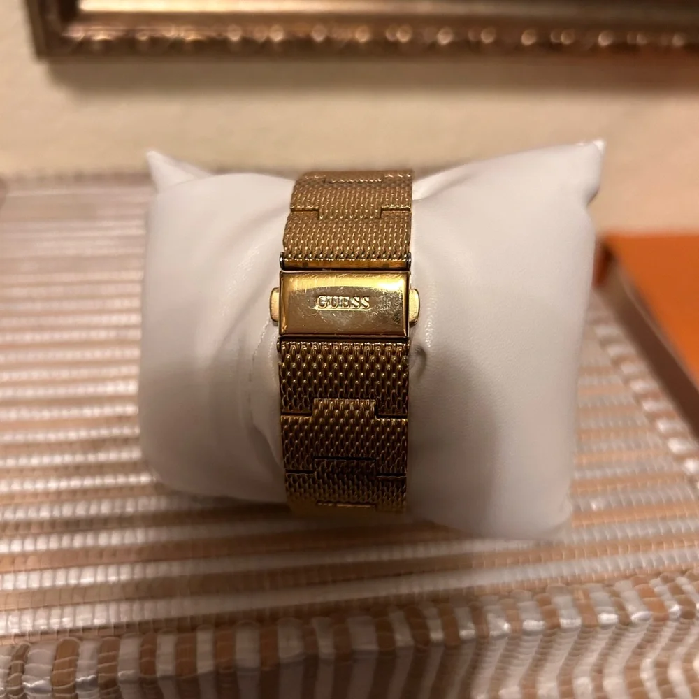 Guess Watch - Picture 3 of 5